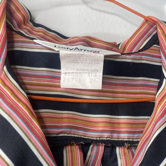 Vintage Lady Arrow Blouse - Picture 5 of 5